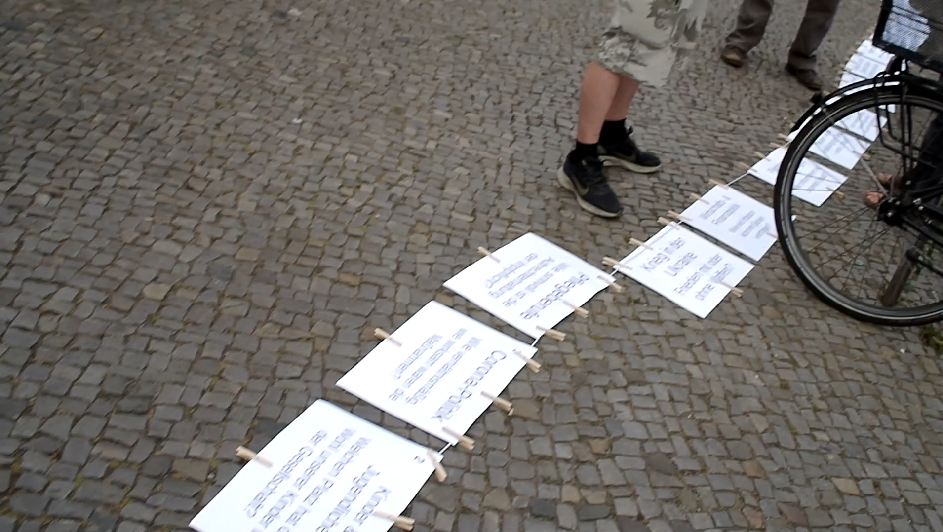 Gethse Schilder auf dem Boden